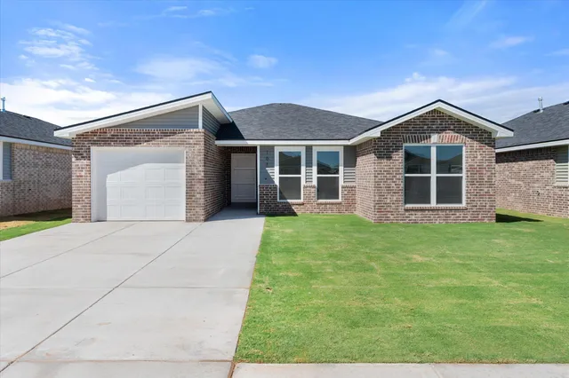 $192,000 | 1613 North Clinton Avenue, Lubbock, TX 79416