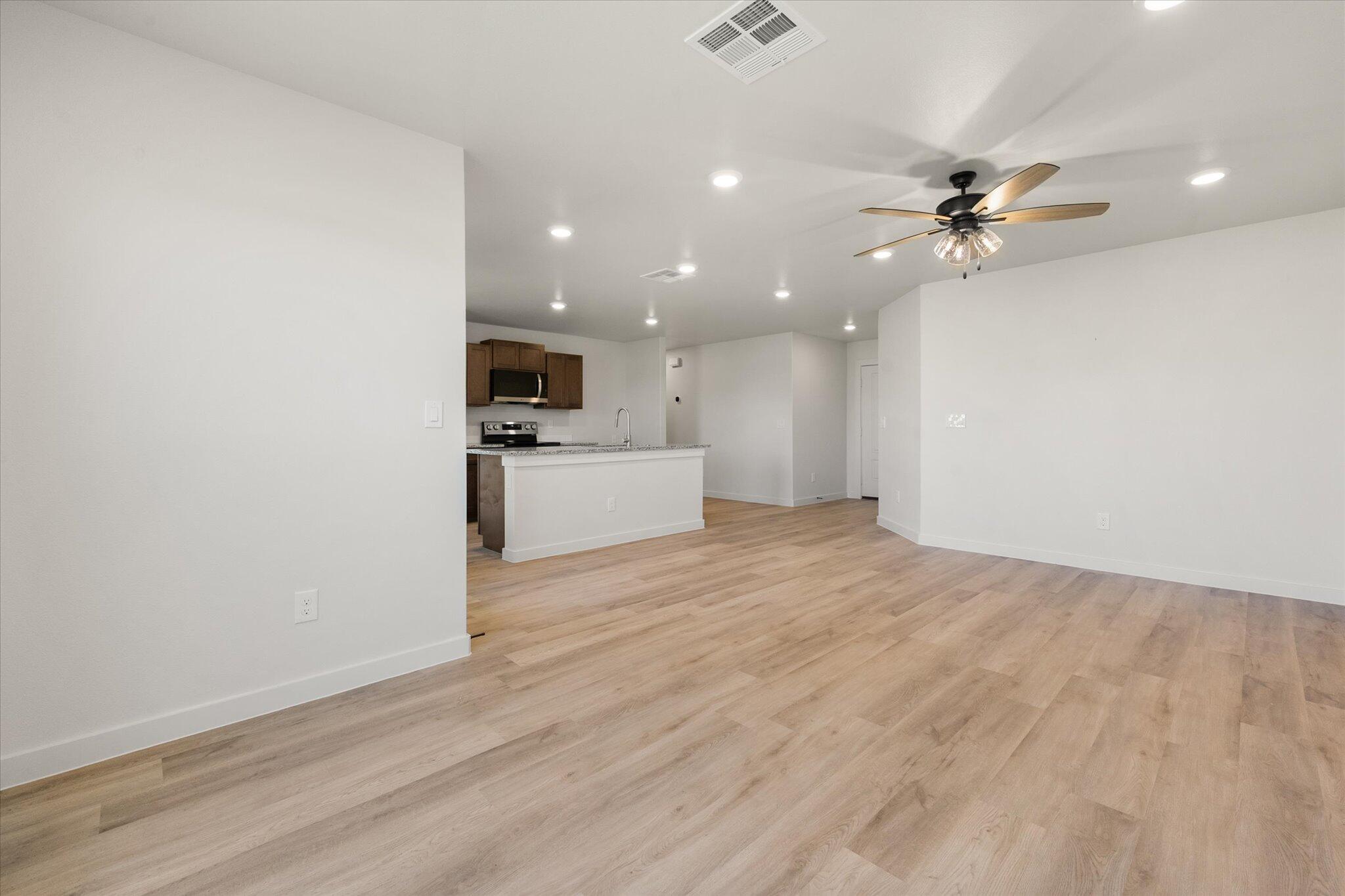 1613 North Clinton Avenue Lubbock, TX 79416 - Photo 11 of 22 11-1613 N Clinton_6706