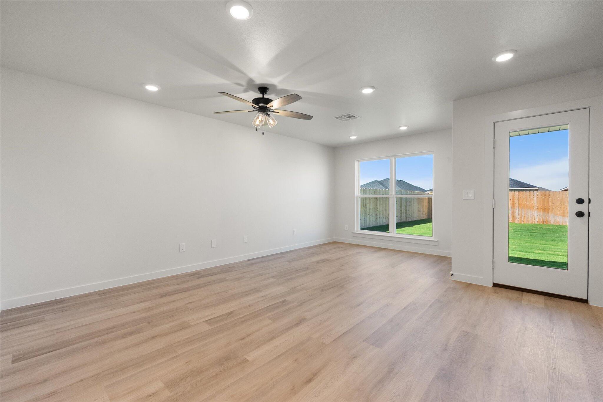 1613 North Clinton Avenue Lubbock, TX 79416 - Photo 9 of 22 09-1613 N Clinton_6696