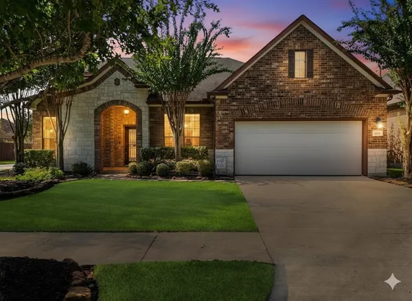$459,900 | 606 West Fork, Webster, TX 77598