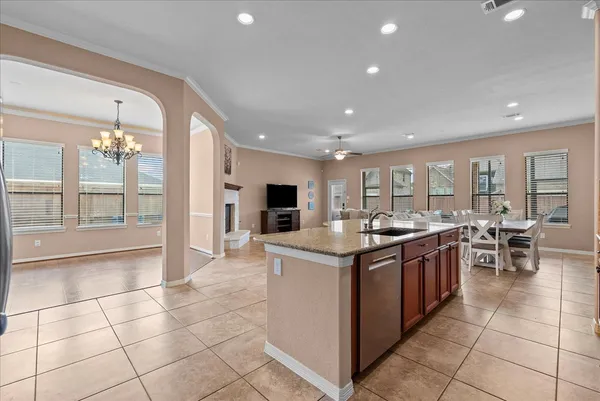 $459,900 | 606 West Fork, Webster, TX 77598