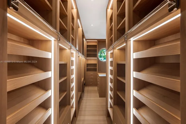 a view of walk in closet