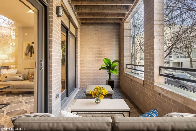 $395,000 | 685 North Peoria Street, Unit 1N, Chicago, IL 60642