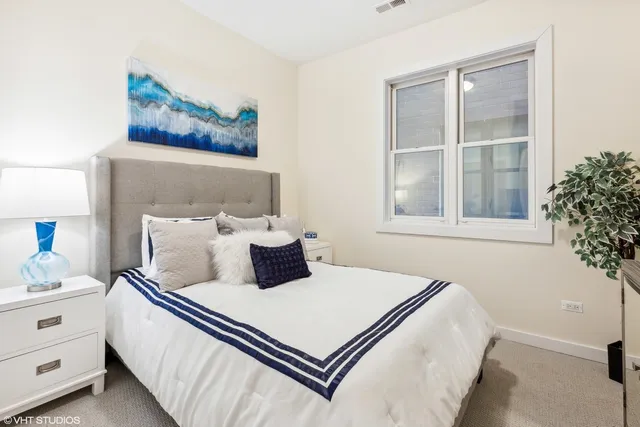 $395,000 | 685 North Peoria Street, Unit 1N, Chicago, IL 60642