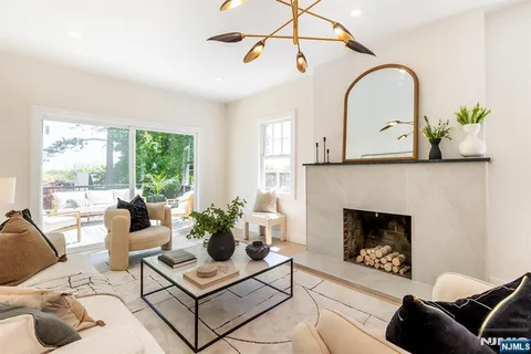 $999,000 | 4 Yale Terrace, West Orange, NJ 07052