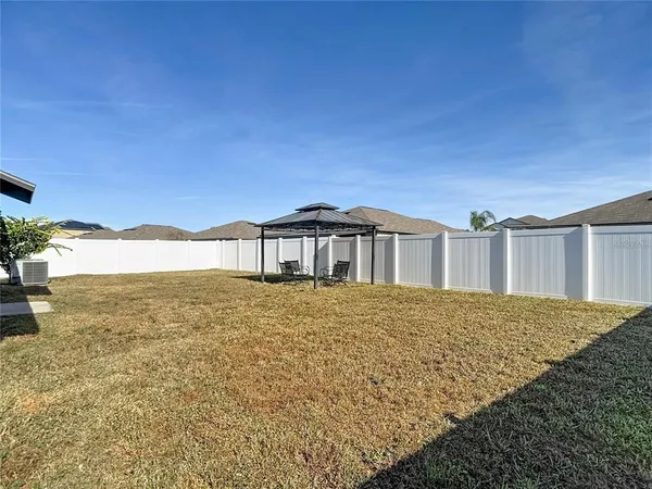 $2,450 | 3160 Kresterbrooke Lane, Zephyrhills, FL 33540