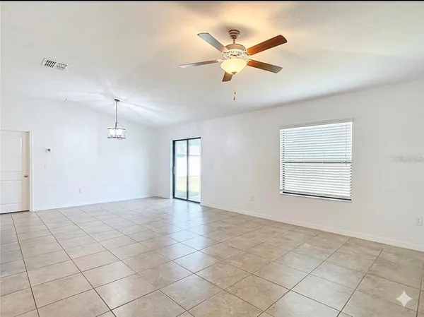 $2,450 | 3160 Kresterbrooke Lane, Zephyrhills, FL 33540