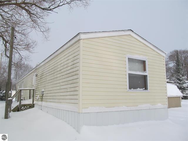 1120 Riverside Street Cadillac, MI 49601 - Photo 18 of 23 19