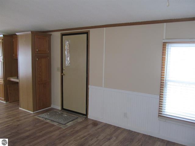 1120 Riverside Street Cadillac, MI 49601 - Photo 6 of 23 7