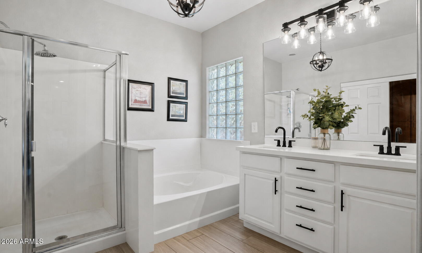 5310 West Saddlehorn Road Phoenix, AZ 85083 - Photo 20 of 35 Master Bath