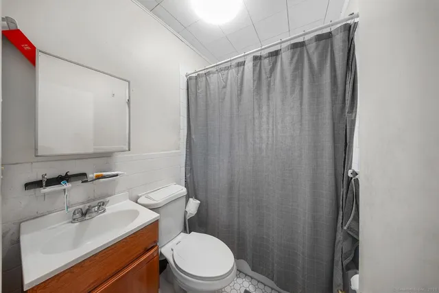 $545,000 | 33 Granfield Avenue, Bridgeport, CT 06610