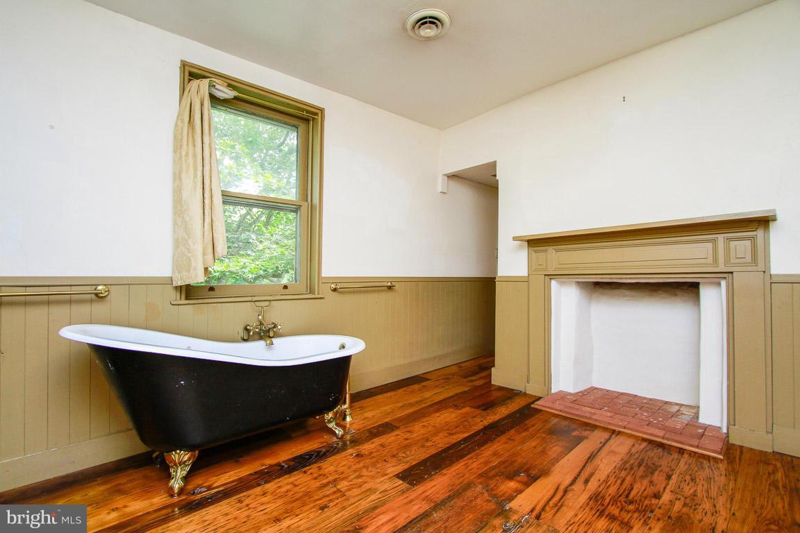 1340 Bruceville Road Keymar, MD 21757 - Photo 19 of 29 Bath
