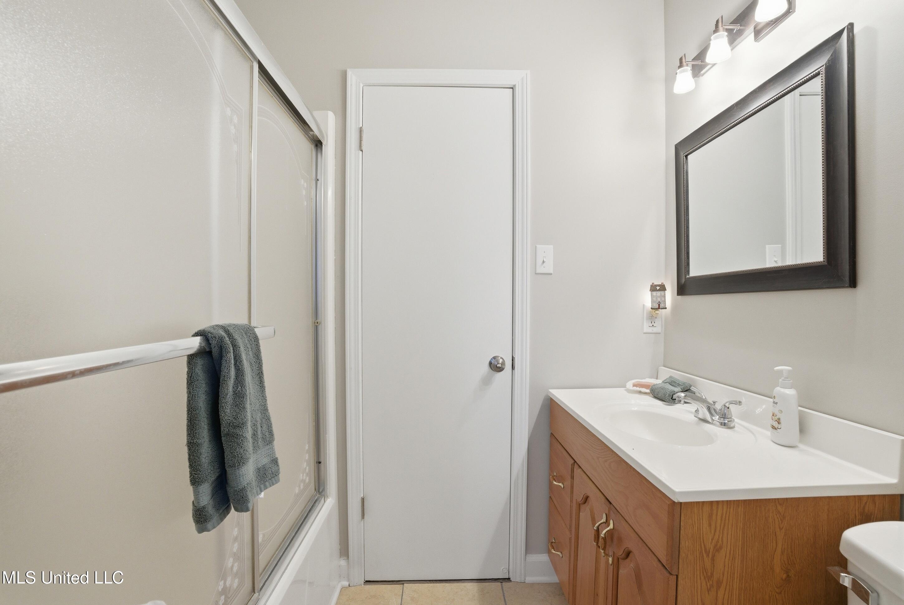 3000 Looxahoma-Tyro Road Senatobia, MS 38668 - Photo 14 of 33 14_3000-looxahoma-15