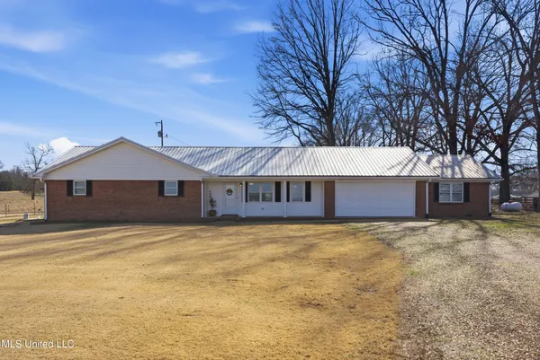 $319,900 | 3000 Looxahoma-Tyro Road, Senatobia, MS 38668