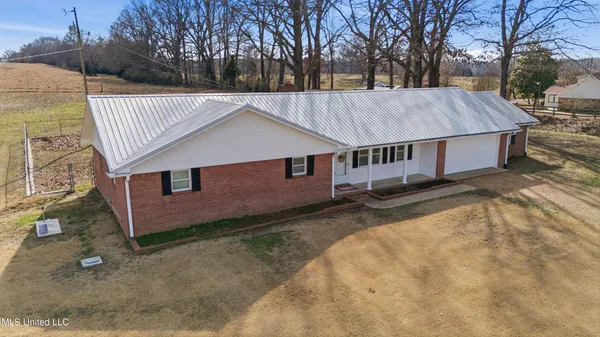 $319,900 | 3000 Looxahoma-Tyro Road, Senatobia, MS 38668