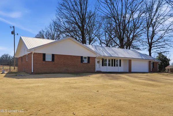 $319,900 | 3000 Looxahoma-Tyro Road, Senatobia, MS 38668