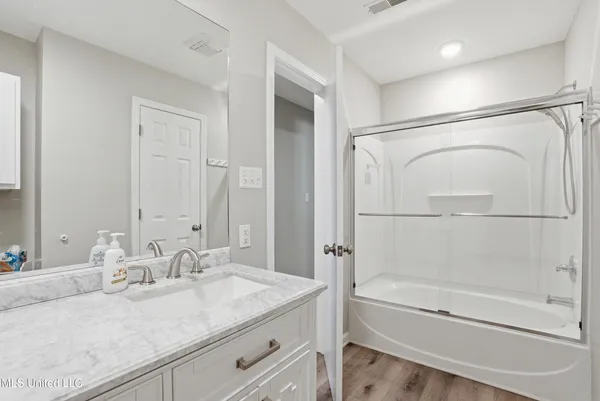 $319,900 | 3000 Looxahoma-Tyro Road, Senatobia, MS 38668