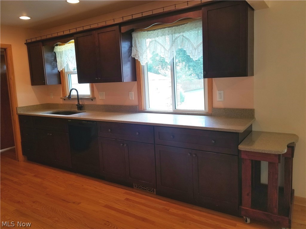 1915 Lorimer Road Cleveland, OH 44134 - Photo 8 of 29 Updated kitchen - 2013