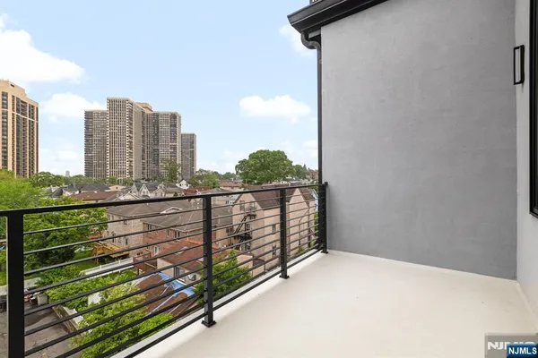 $5,950 | 240 Columbia Avenue, Fort Lee, NJ 07024