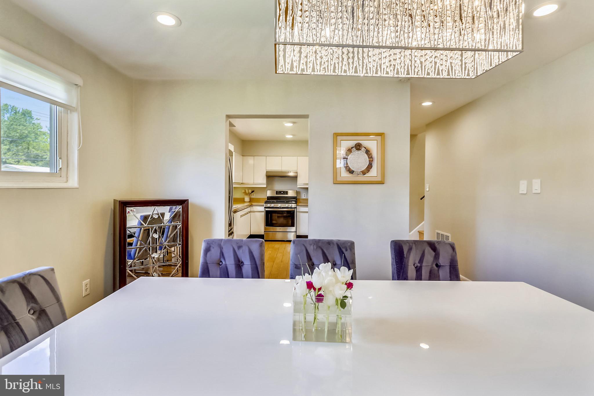 900 South Belgrade Road Silver Spring, MD 20902 - Photo 8 of 27 Diningroom