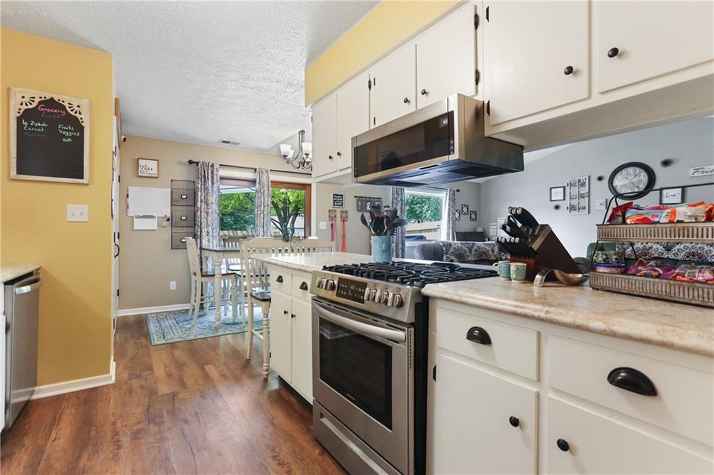 7814 5 Points Road Indianapolis, IN 46259 - Photo 12 of 26 Gallery Image 12