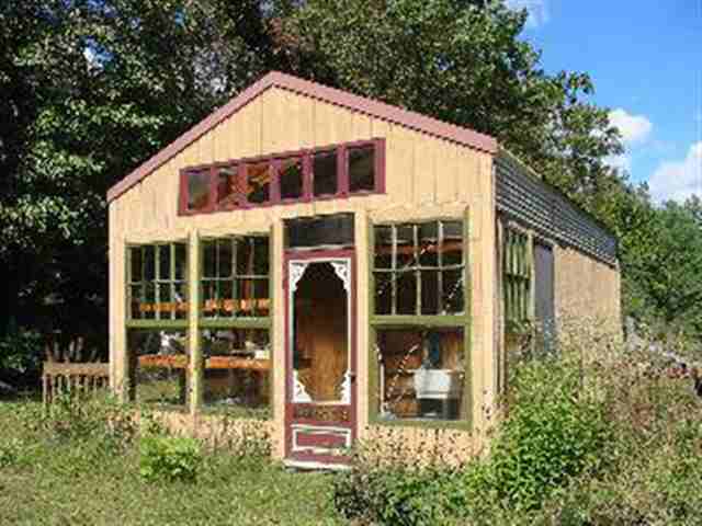 2764 West Erie Road Temperance, MI 48182 - Photo 5 of 18 Greenhouse