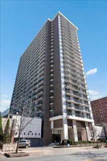 $299,000 | 5855 North Sheridan Road, Unit 25G, Chicago, IL 60660