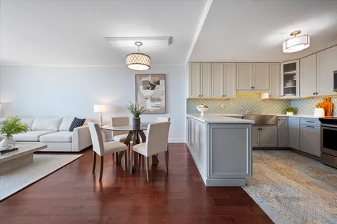 $299,000 | 5855 North Sheridan Road, Unit 25G, Chicago, IL 60660