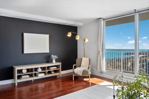 $299,000 | 5855 North Sheridan Road, Unit 25G, Chicago, IL 60660