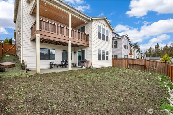 $999,990 | 25714 207th Avenue Southeast, Covington, WA 98042