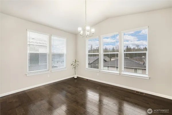 $999,990 | 25714 207th Avenue Southeast, Covington, WA 98042