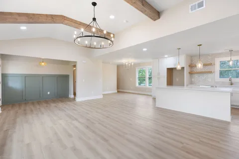 $672,400 | 2194 Hampshire Pike, Columbia, TN 38401