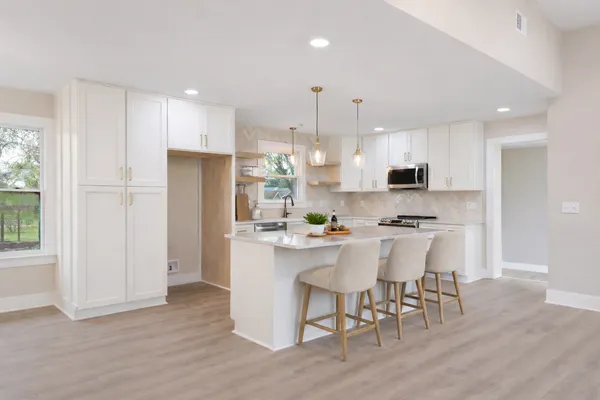 $672,400 | 2194 Hampshire Pike, Columbia, TN 38401