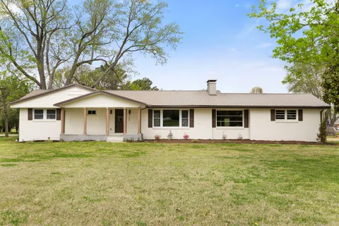 $672,400 | 2194 Hampshire Pike, Columbia, TN 38401