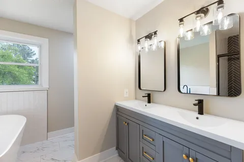 $672,400 | 2194 Hampshire Pike, Columbia, TN 38401