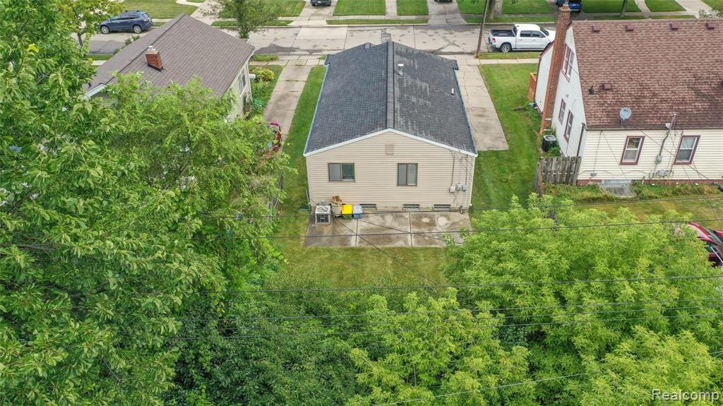 1249 Princeton Road Berkley, MI 48072 - Photo 5 of 38