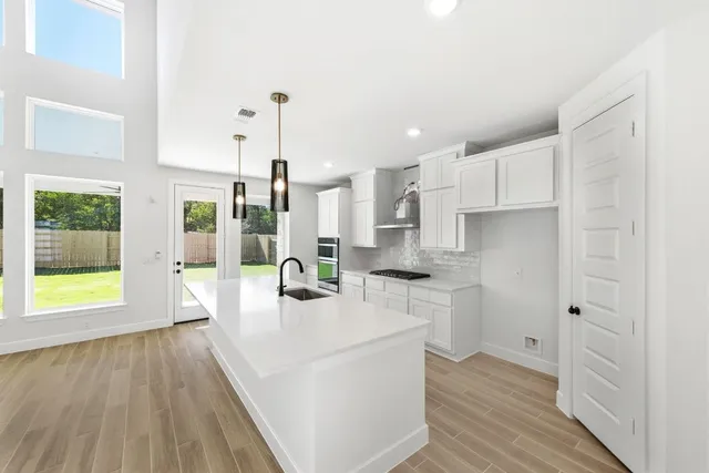 $549,729 | 135 Pinyon Pne Drive, Bastrop, TX 78602