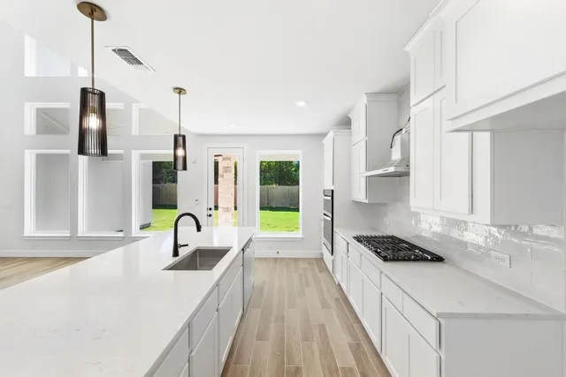 $549,729 | 135 Pinyon Pne Drive, Bastrop, TX 78602