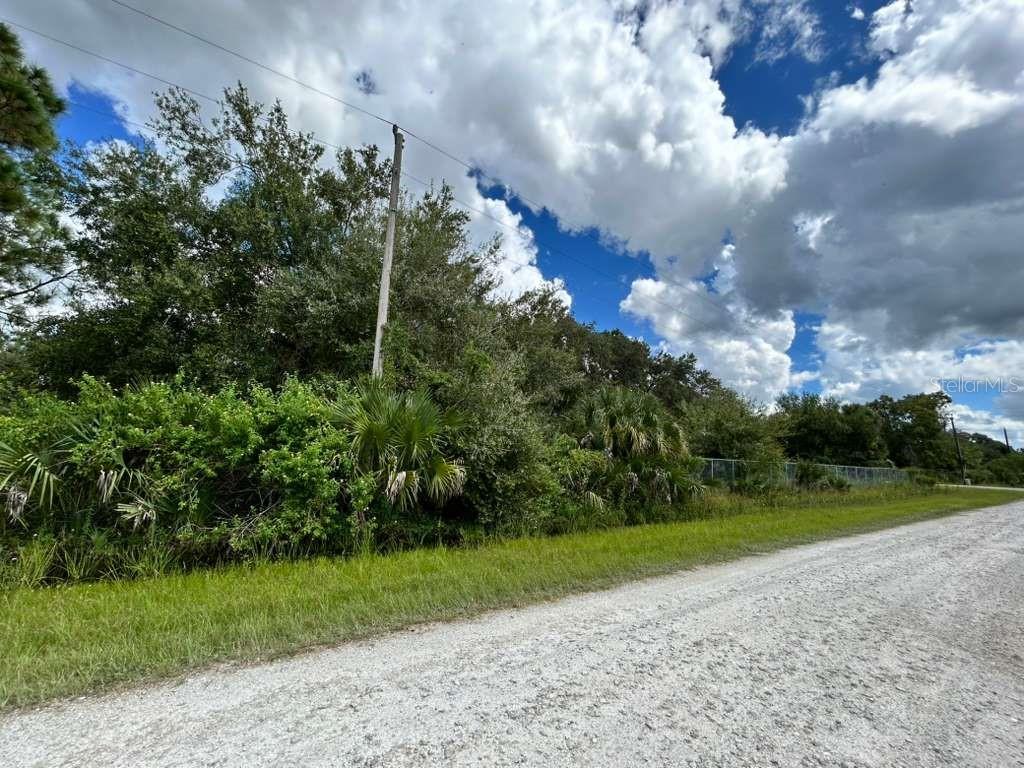 265 North Arboleda Street Clewiston, FL 33440 - Photo 6 of 10 a view of a park