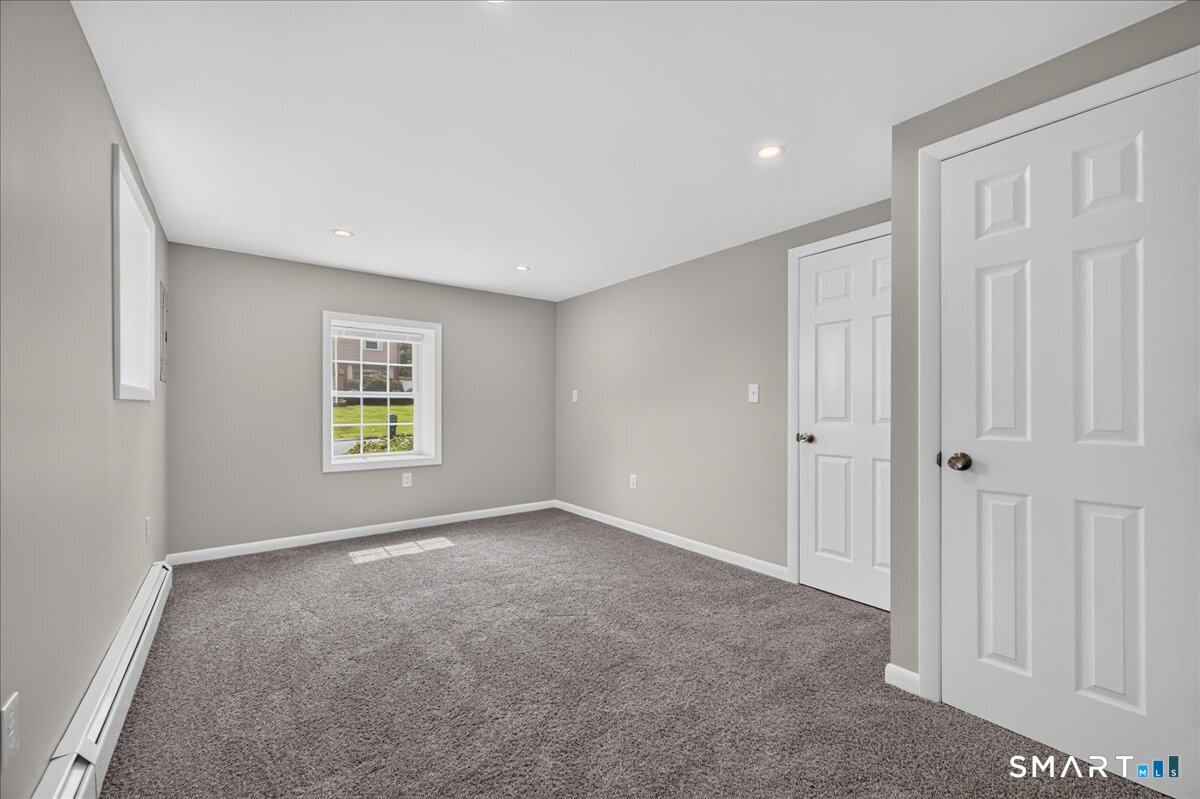 161 Ridgewood Drive Groton, CT 06355 - Photo 20 of 37 Gallery Image 20