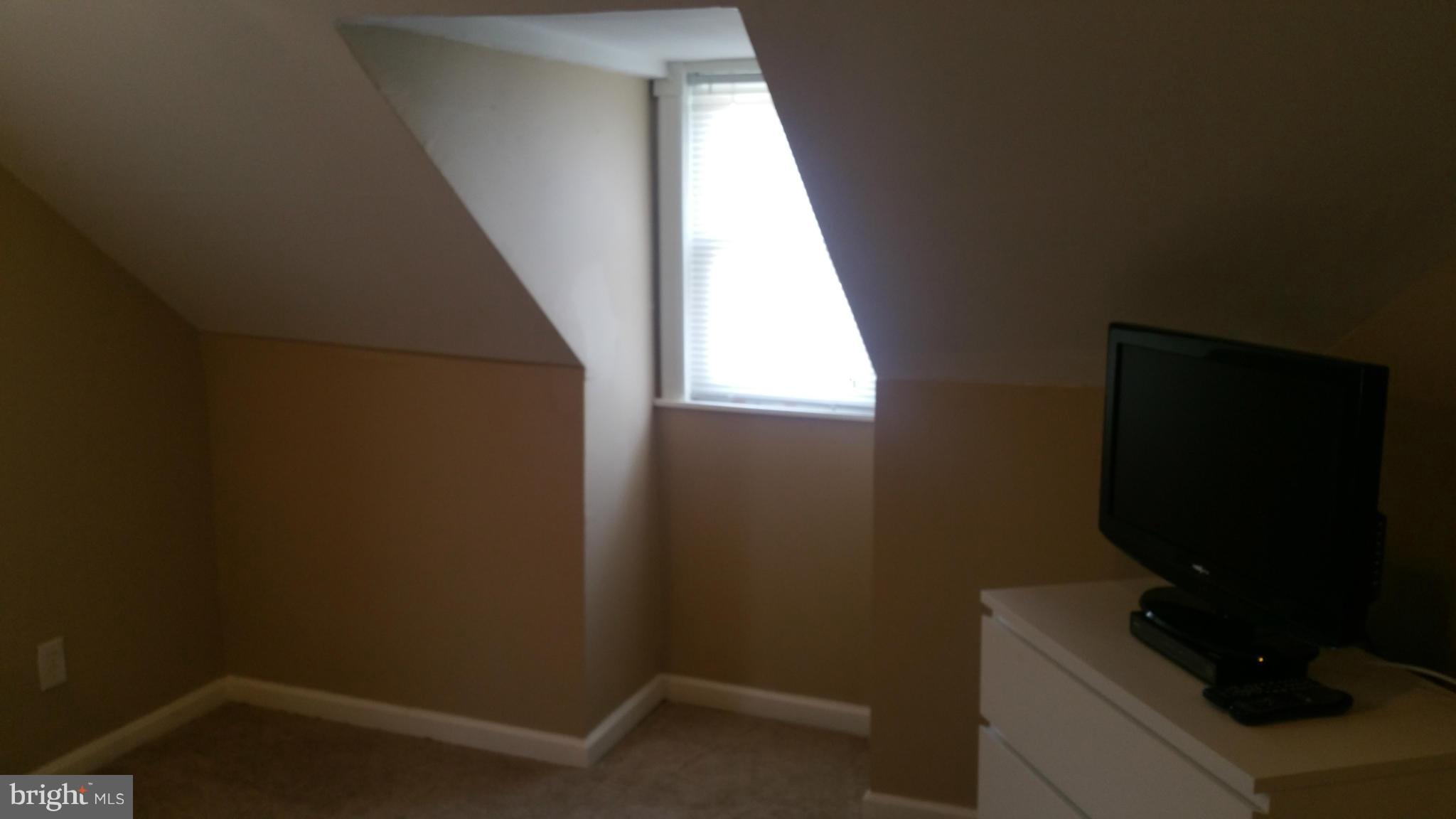 4127 Maple Road Morningside, MD 20746 - Photo 24 of 28 Bedroom