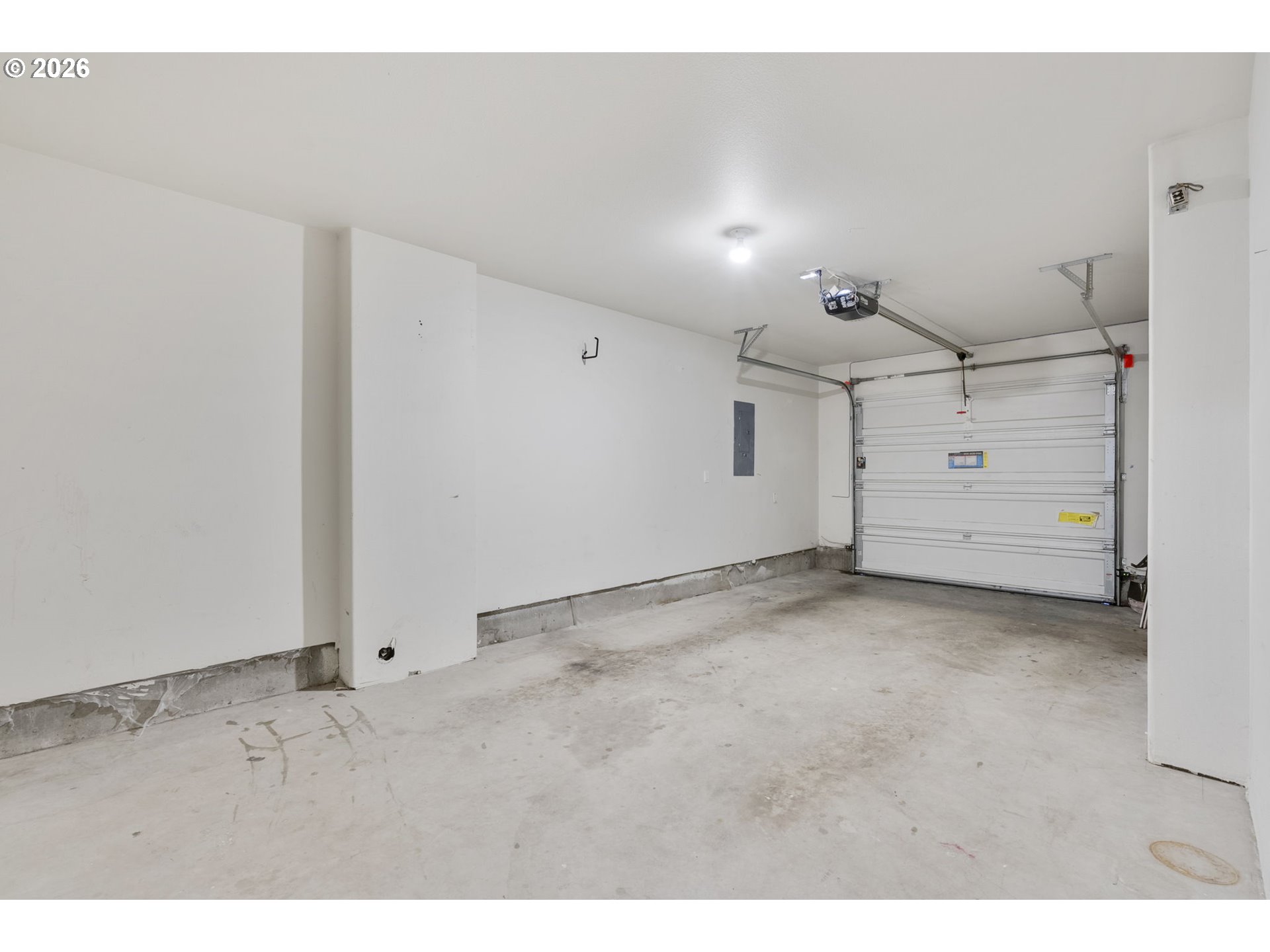 435 Northeast Cook Street Portland, OR 97212 - Photo 29 of 32 a view of a garage