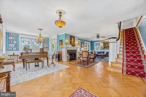 $1,425,000 | 917 Dekalb Pike, Ambler, PA 19002