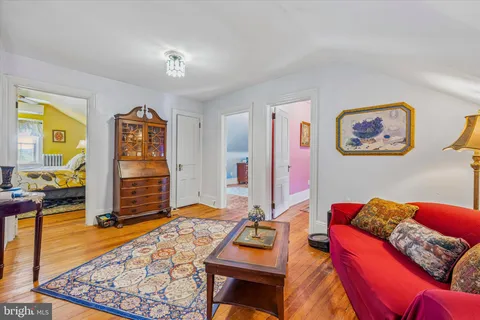 $1,425,000 | 917 Dekalb Pike, Ambler, PA 19002
