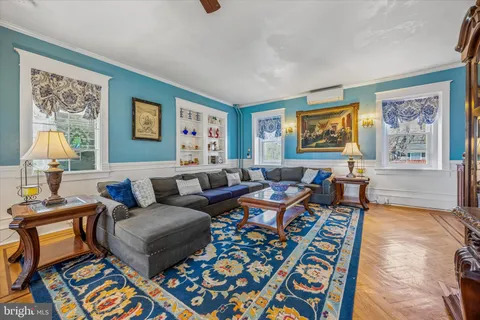 $1,425,000 | 917 Dekalb Pike, Ambler, PA 19002