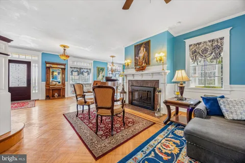 $1,425,000 | 917 Dekalb Pike, Ambler, PA 19002