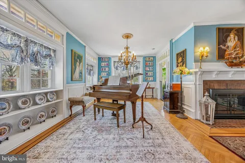 $1,425,000 | 917 Dekalb Pike, Ambler, PA 19002