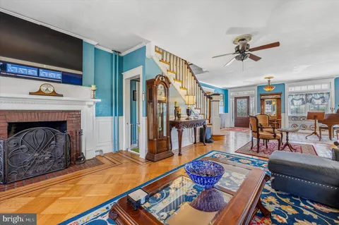 $1,425,000 | 917 Dekalb Pike, Ambler, PA 19002