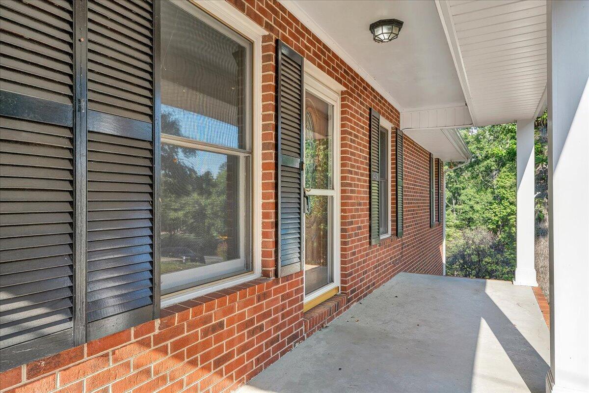 1436 Mountain Pass Road Blue Ridge, VA 24064 - Photo 3 of 35 02-MIB01094