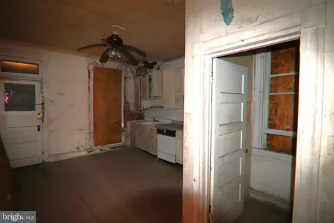 a view of a storage & utility room